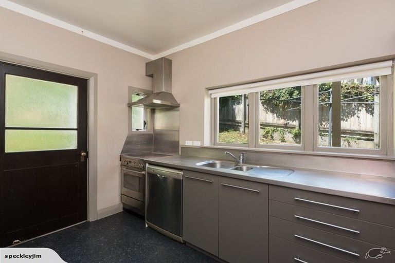 Photo of property in 51a Majoribanks Street, Mount Victoria, Wellington, 6011