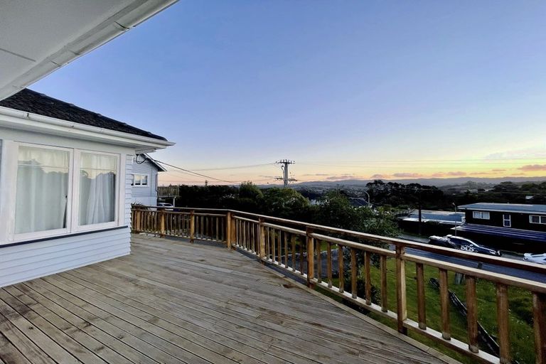 Photo of property in 7 Chamberlain Road, Massey, Auckland, 0614
