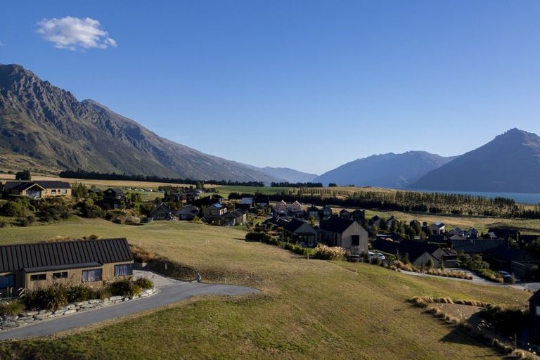 Photo of property in 8 Glenelg Lane, Jacks Point, 9371