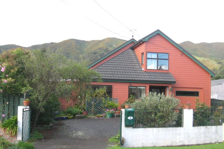 Photo of property in 16 Heath Grove, Waiwhetu, Lower Hutt, 5010