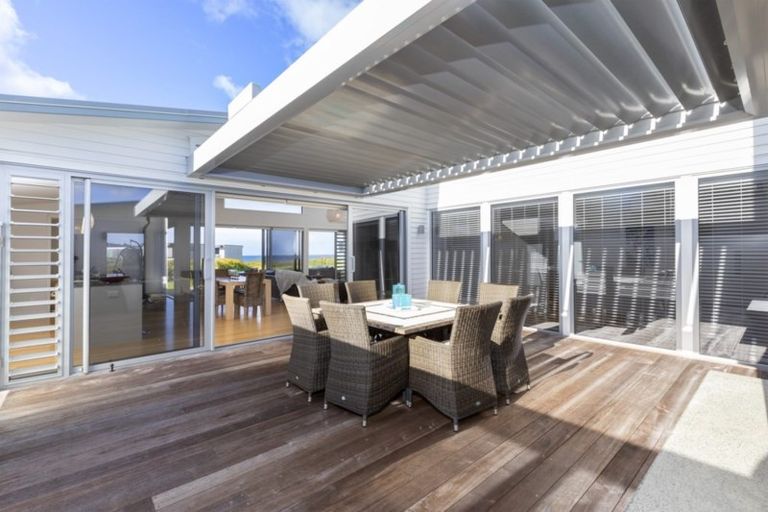 Photo of property in 37 Kewai Street, Omaha, 0986