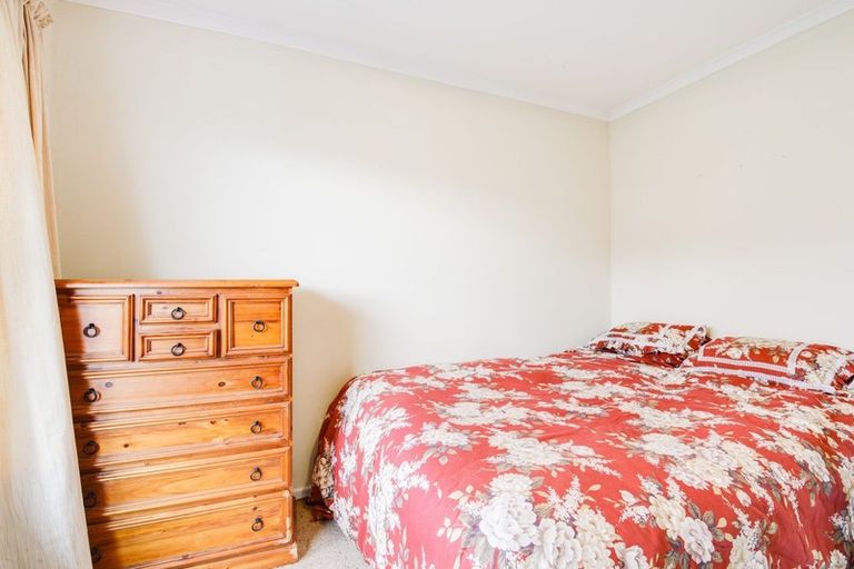 Photo of property in 52 Lyndhurst Crescent, Aranui, Christchurch, 8061