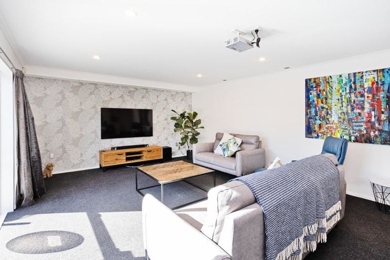 Photo of property in 16 Hoffman Court, Waikiwi, Invercargill, 9810