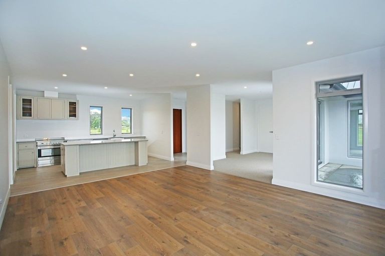 Photo of property in 5 Riverside Way, Amberley, 7410