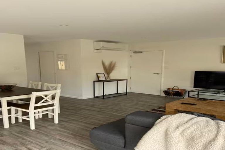 Photo of property in 216a Bucklands Road, Bucklands Beach, Auckland, 2012