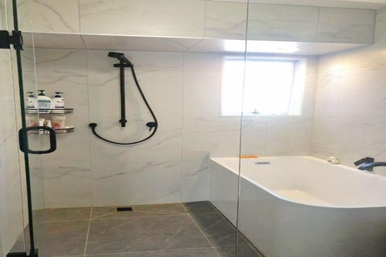 Photo of property in 2a Trafalgar Road, Milford, Auckland, 0620