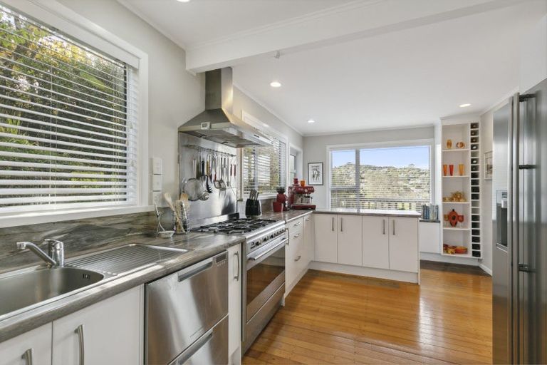 Photo of property in 9 Khouri Avenue, Karori, Wellington, 6012