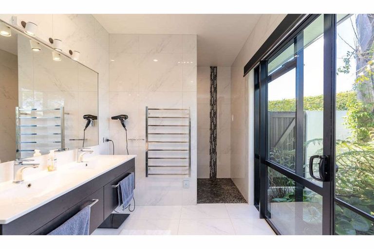 Photo of property in 10 Cochrane Drive, Kerikeri, 0230