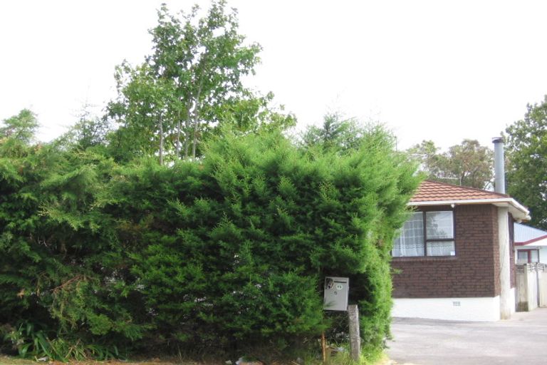 Photo of property in 2/8 Lancaster Road, Beach Haven, Auckland, 0626