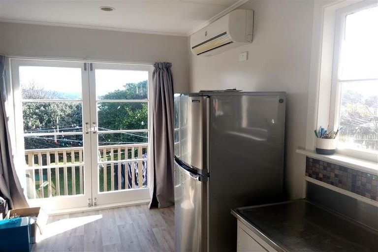 Photo of property in 73 Arahura Crescent, Waitangirua, Porirua, 5024