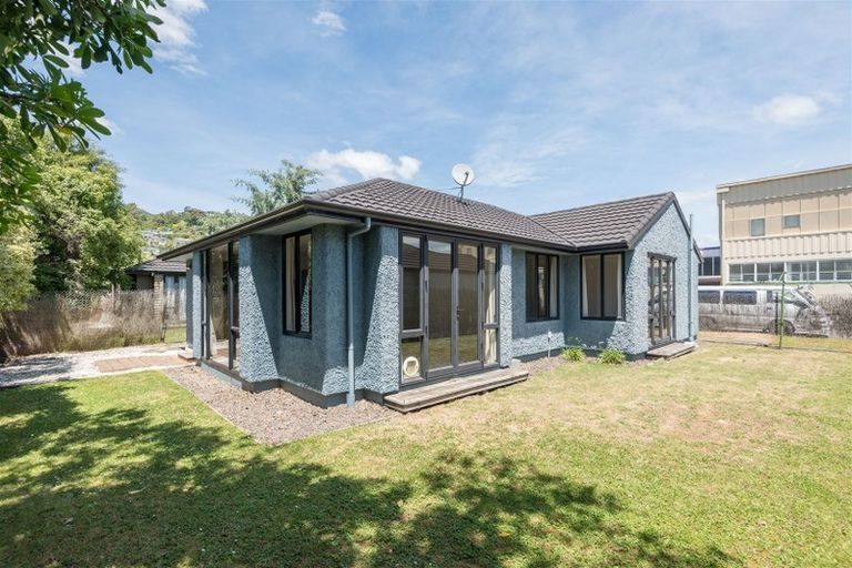 Photo of property in 11a Towai Street, Stoke, Nelson, 7011