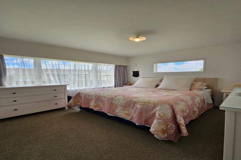 Photo of property in 30 Domain Street, Waiuku, 2123