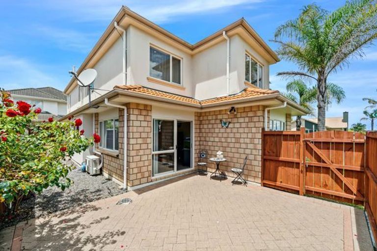 Photo of property in 11 Barcaldine Road, Flat Bush, Auckland, 2016