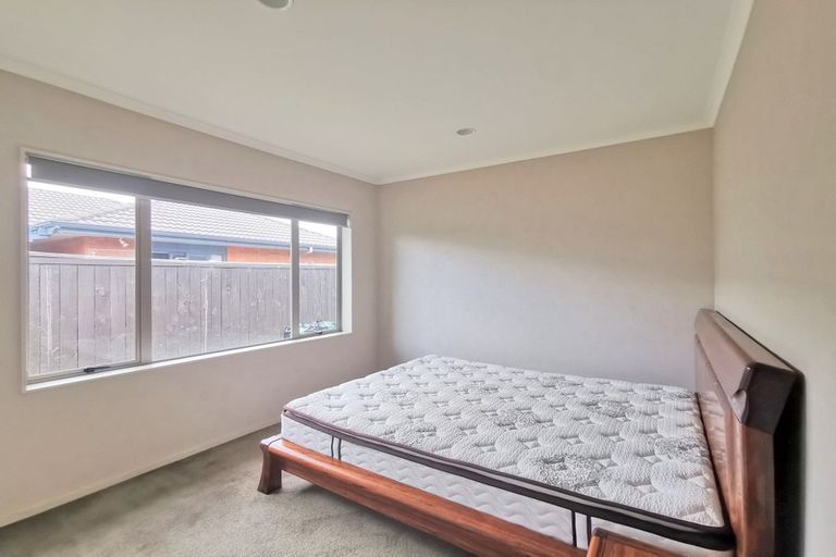 Photo of property in 36 Stranraer Crescent, Wattle Downs, Auckland, 2103