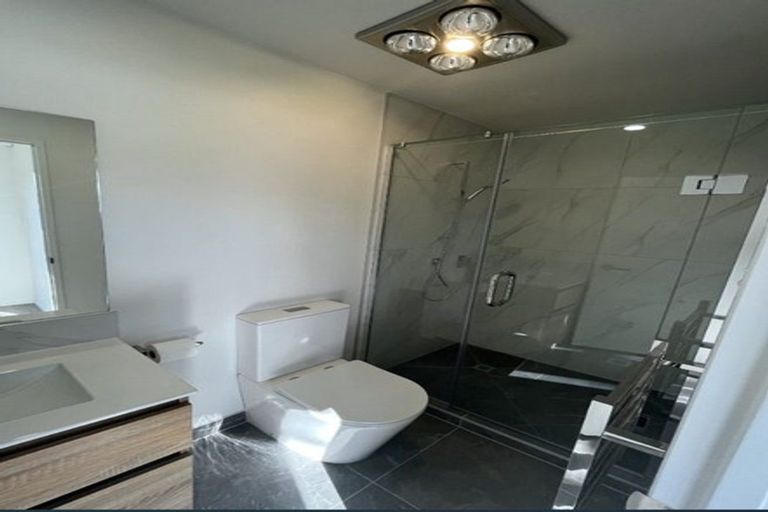 Photo of property in 13a Edinburgh Avenue, Rosehill, Papakura, 2113