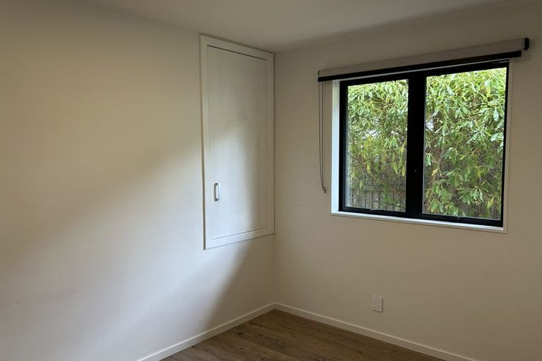 Photo of property in 49 Moncks Spur Road, Redcliffs, Christchurch, 8081