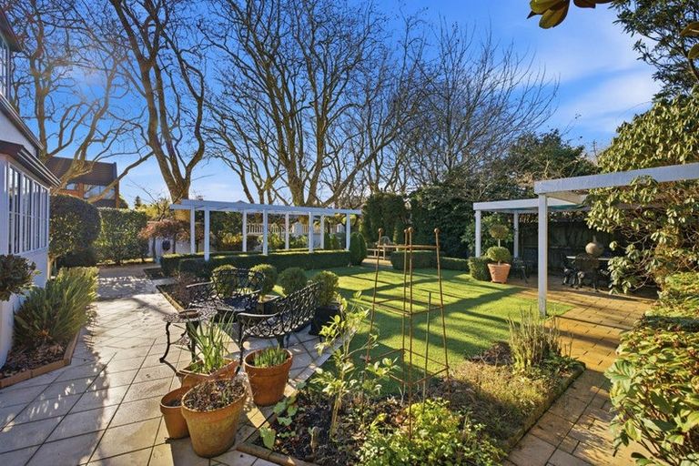 Photo of property in 2a Grangewood Lane, Burnside, Christchurch, 8053