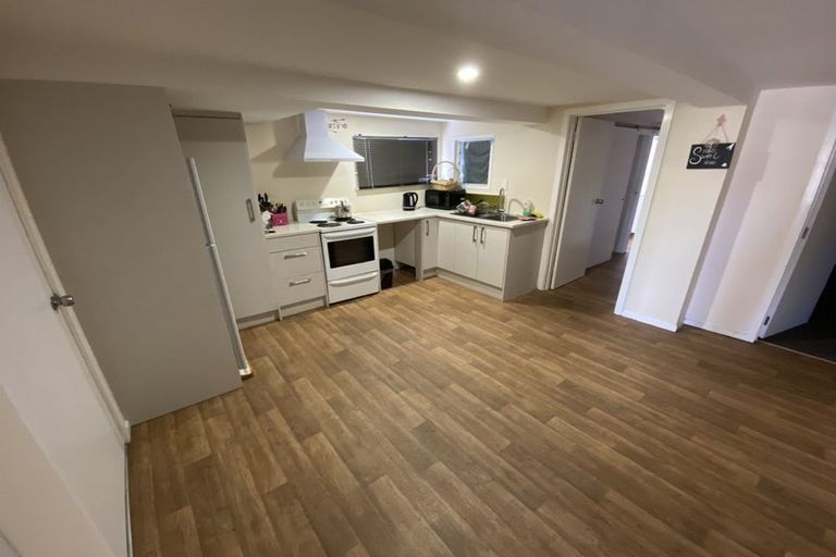 Photo of property in 49a Woodglen Road, Glen Eden, Auckland, 0602