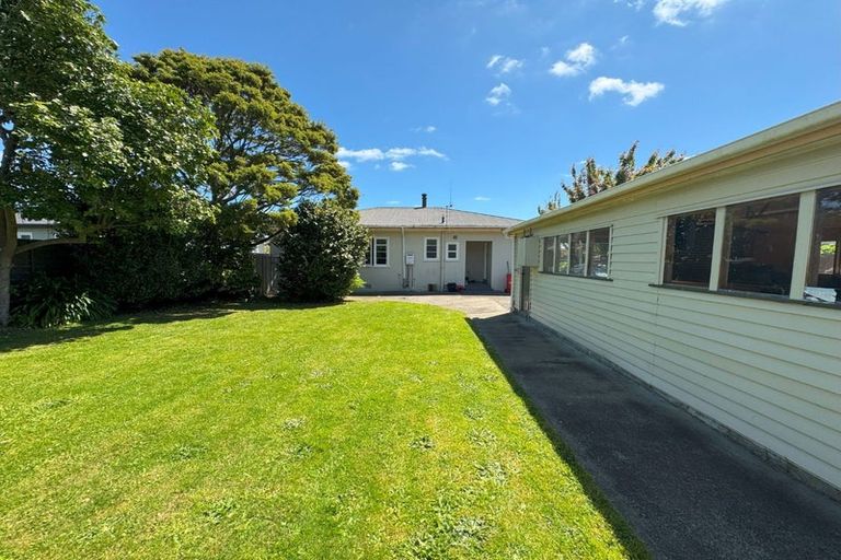 Photo of property in 75 Guy Avenue, Takaro, Palmerston North, 4410