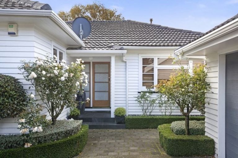 Photo of property in 51 Plynlimon Road, Strowan, Christchurch, 8052