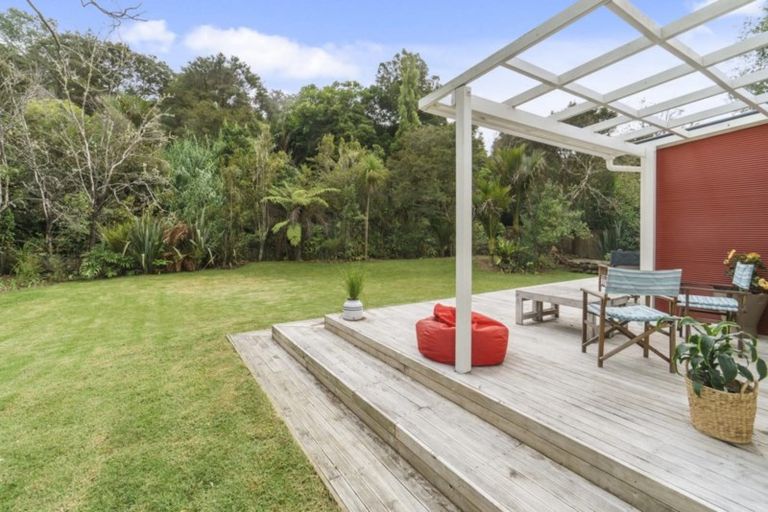 Photo of property in 8 Western Road, Laingholm, Auckland, 0604