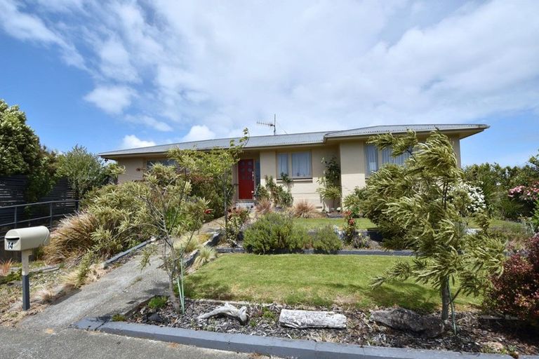 Photo of property in 14 Dumbarton Place, Strathern, Invercargill, 9812