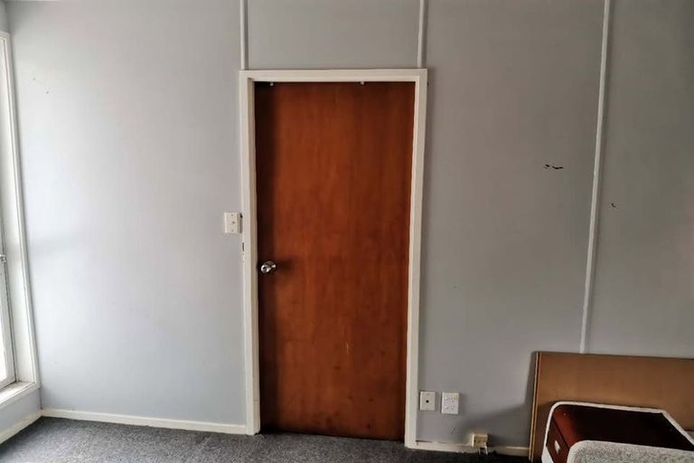 Photo of property in 35 Malmo Place, Massey, Auckland, 0614