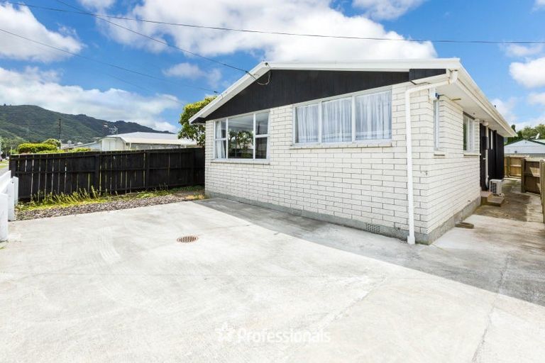 Photo of property in 32a Exchange Street, Ebdentown, Upper Hutt, 5018