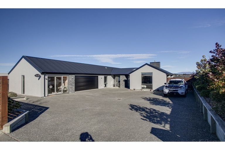 Photo of property in 23 Hunter Hills Drive, Gleniti, Timaru, 7910