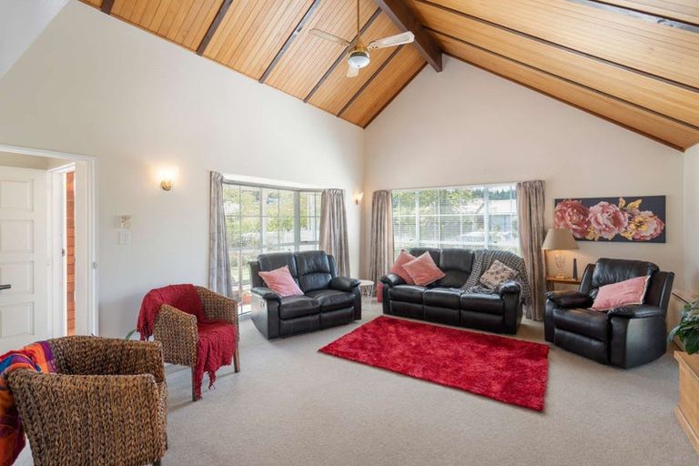 Photo of property in 248 Queenspark Drive, Parklands, Christchurch, 8083