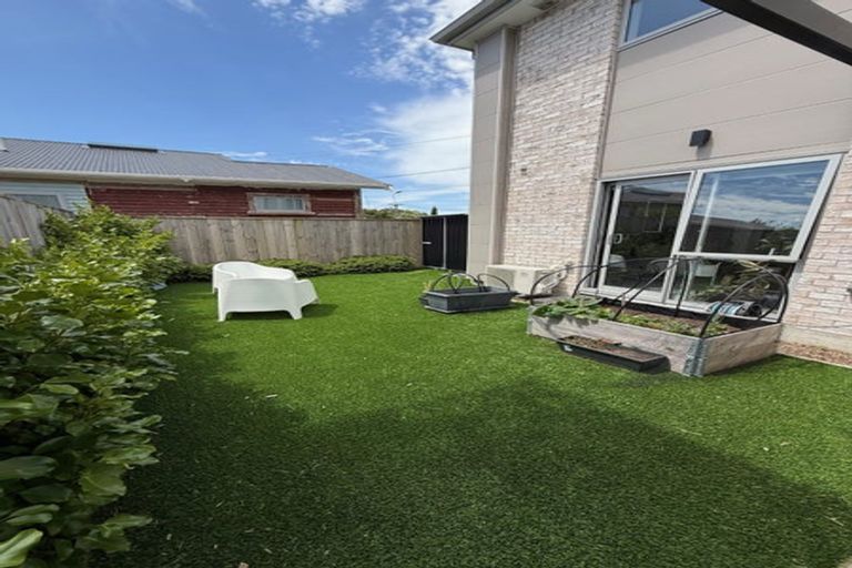 Photo of property in 1/11 Cressy Street, Waterloo, Lower Hutt, 5011