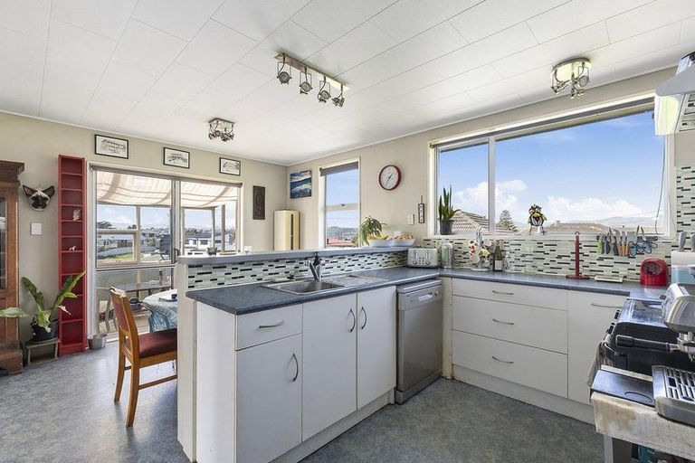 Photo of property in 44 View Road, Titahi Bay, Porirua, 5022