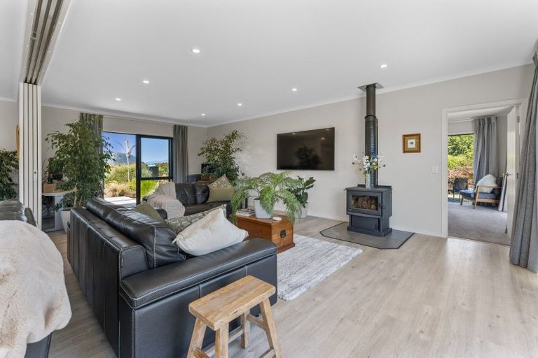Photo of property in 4 Kanuka Grove, Kinloch, Taupo, 3377
