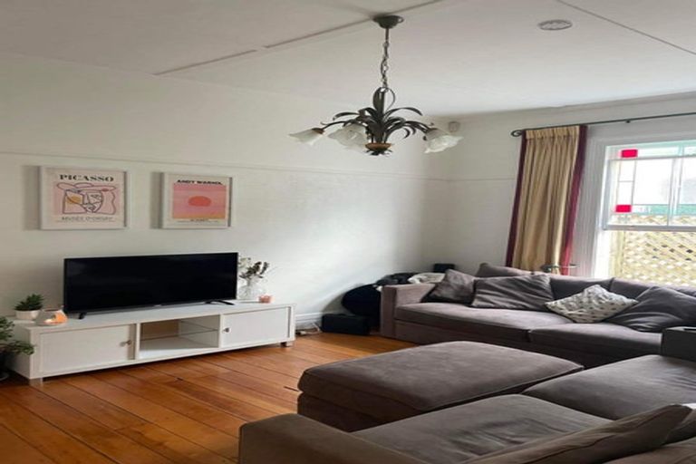 Photo of property in 39 Richmond Street, Petone, Lower Hutt, 5012