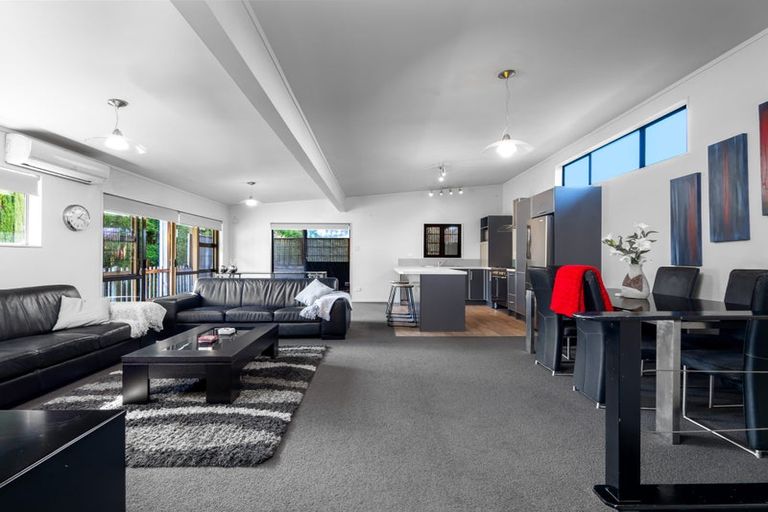 Photo of property in 17 Ward Drive, Opua, 0200