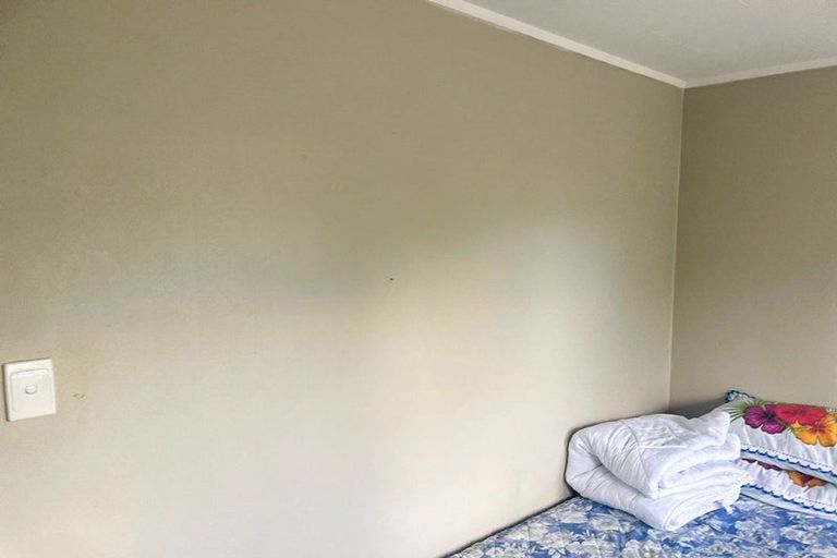 Photo of property in 68 Reynella Drive, Massey, Auckland, 0614