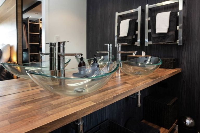 Photo of property in 64a Hattaway Avenue, Bucklands Beach, Auckland, 2012