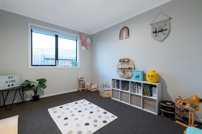 Photo of property in 8 Macloughlin Drive, Te Puke, 3119