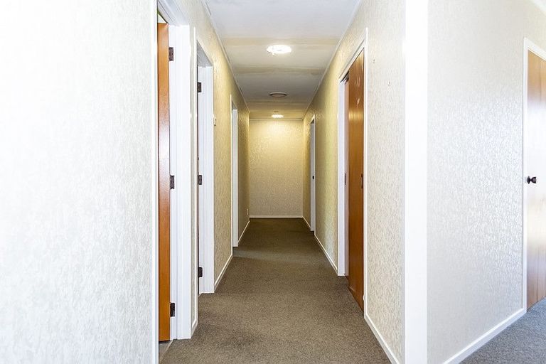 Photo of property in 12 Eton Place, Spotswood, New Plymouth, 4310