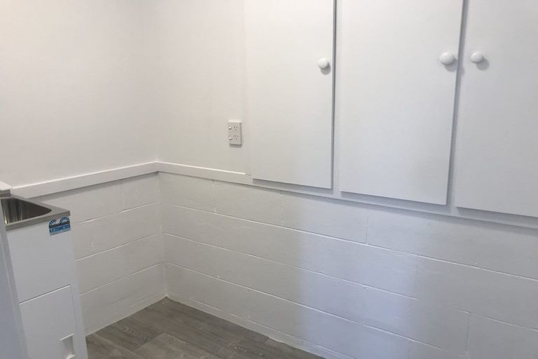 Photo of property in 2/86 Archers Road, Glenfield, Auckland, 0629