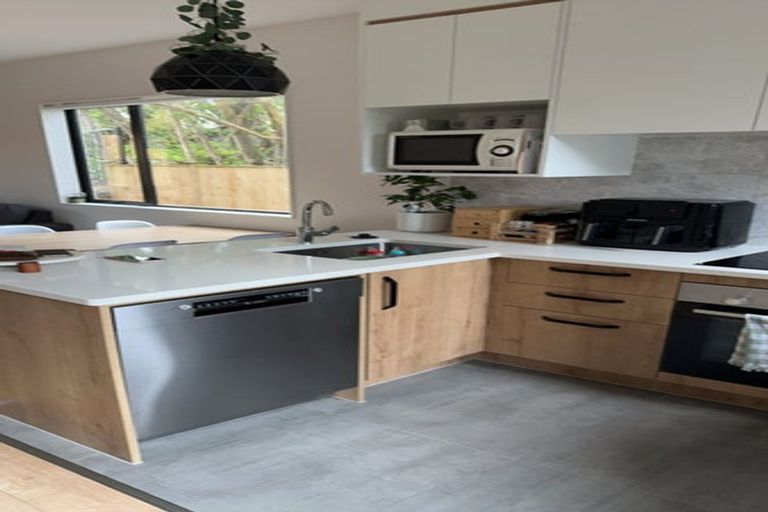 Photo of property in 19/9 Schnapper Rock Road, Greenhithe, Auckland, 0632