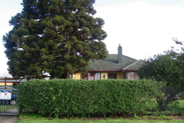 Photo of property in 30 Middlemore Crescent, Papatoetoe, Auckland, 2025