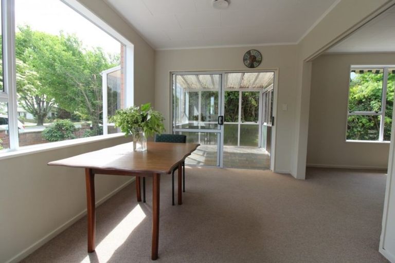 Photo of property in 121 Great North Road, Winton, 9720