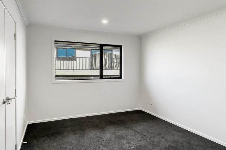 Photo of property in 11 Gibraltar Way, Fitzherbert, Palmerston North, 4410
