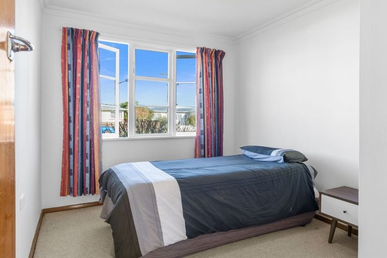 Photo of property in 27 Bledisloe Street, Levin, 5510