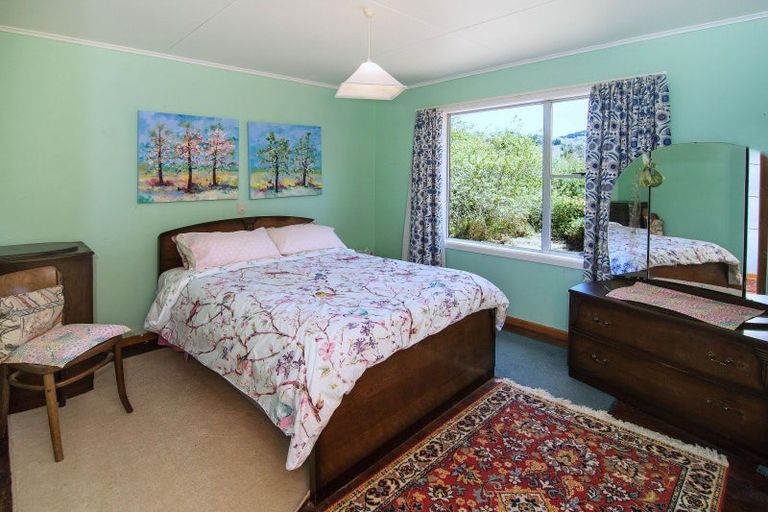 Photo of property in 1453 Masterton Castlepoint Road, Tauweru, Masterton, 5889