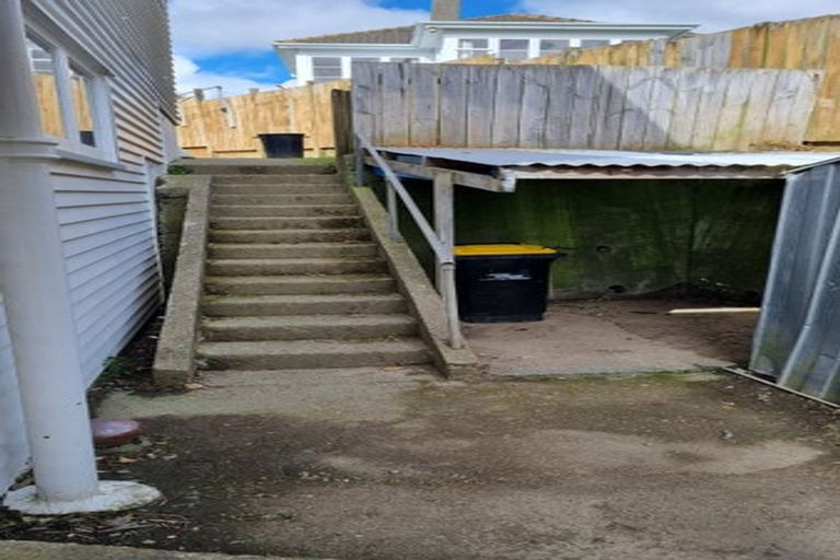 Photo of property in 41 Hindmarsh Street, Johnsonville, Wellington, 6037