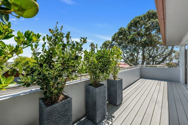 Photo of property in 3/58 Takutai Avenue, Half Moon Bay, Auckland, 2012