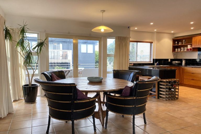 Photo of property in 221 Papamoa Beach Road, Papamoa Beach, Papamoa, 3118