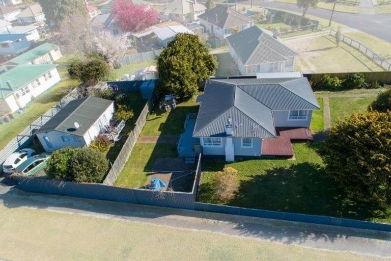 Photo of property in 16 Manuka Crescent, Hillcrest, Rotorua, 3015